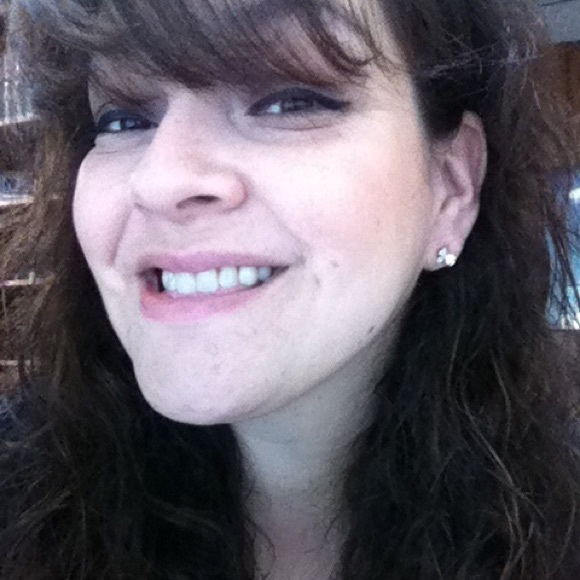 Meet your Posher, Edyth - Picture 1 of 1